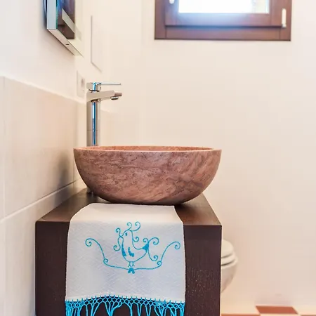 Annamar Орозеи